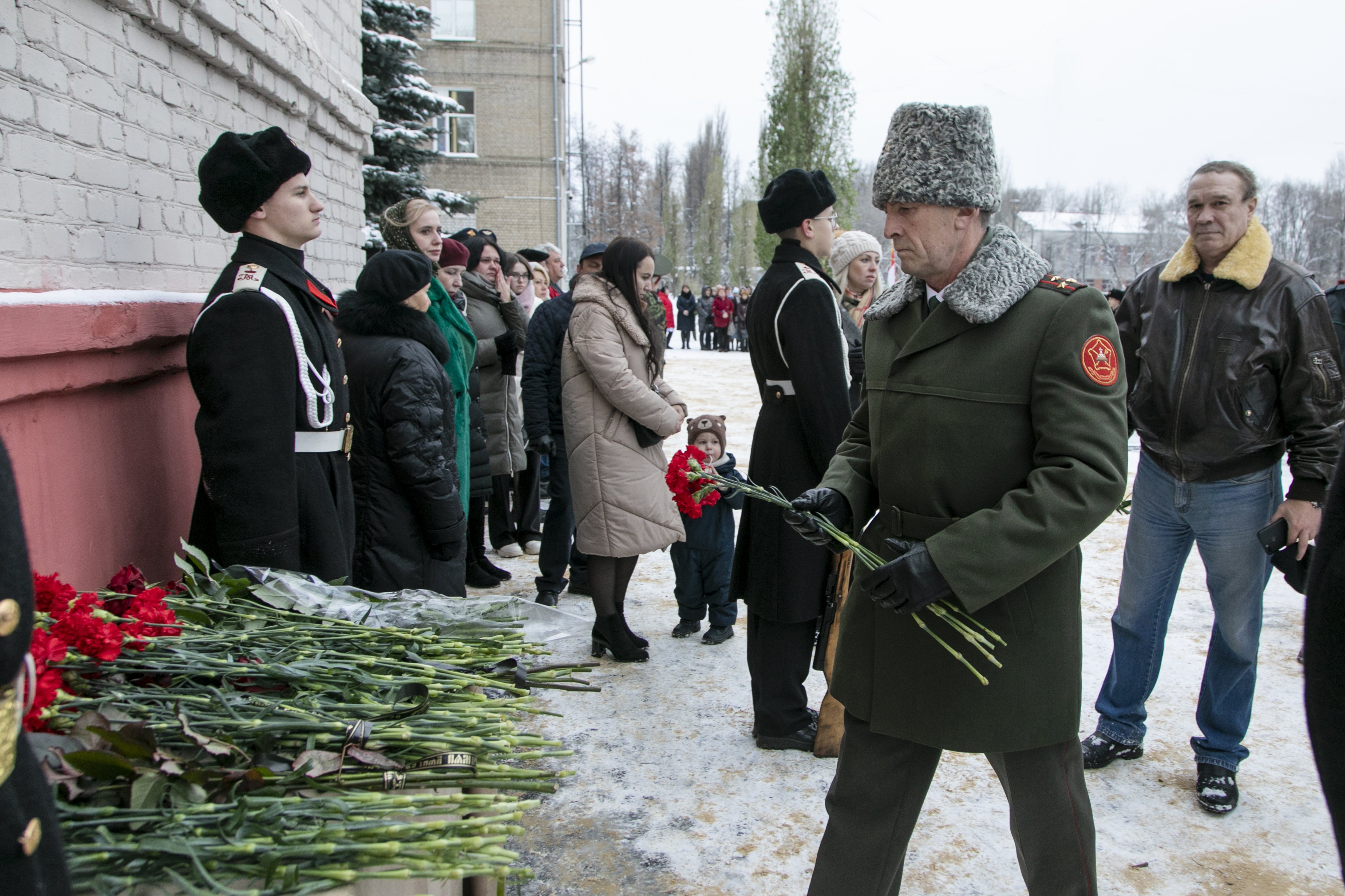 В Воронеже увековечили память о Герое России Александре Крынине |  21.11.2022 | Воронеж - БезФормата