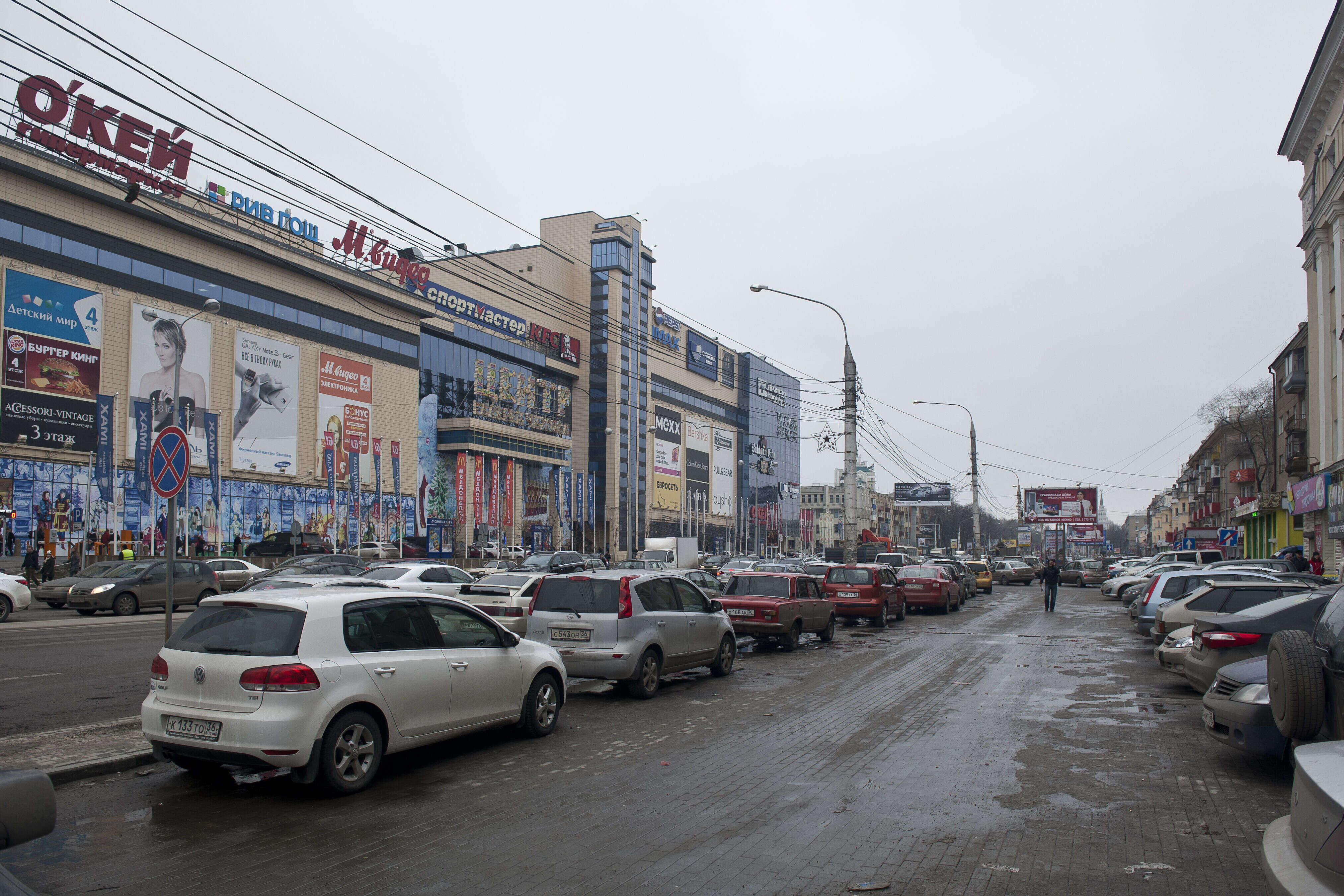 Парковка на улице Кольцовская ориентировочно станет платной в сентябре